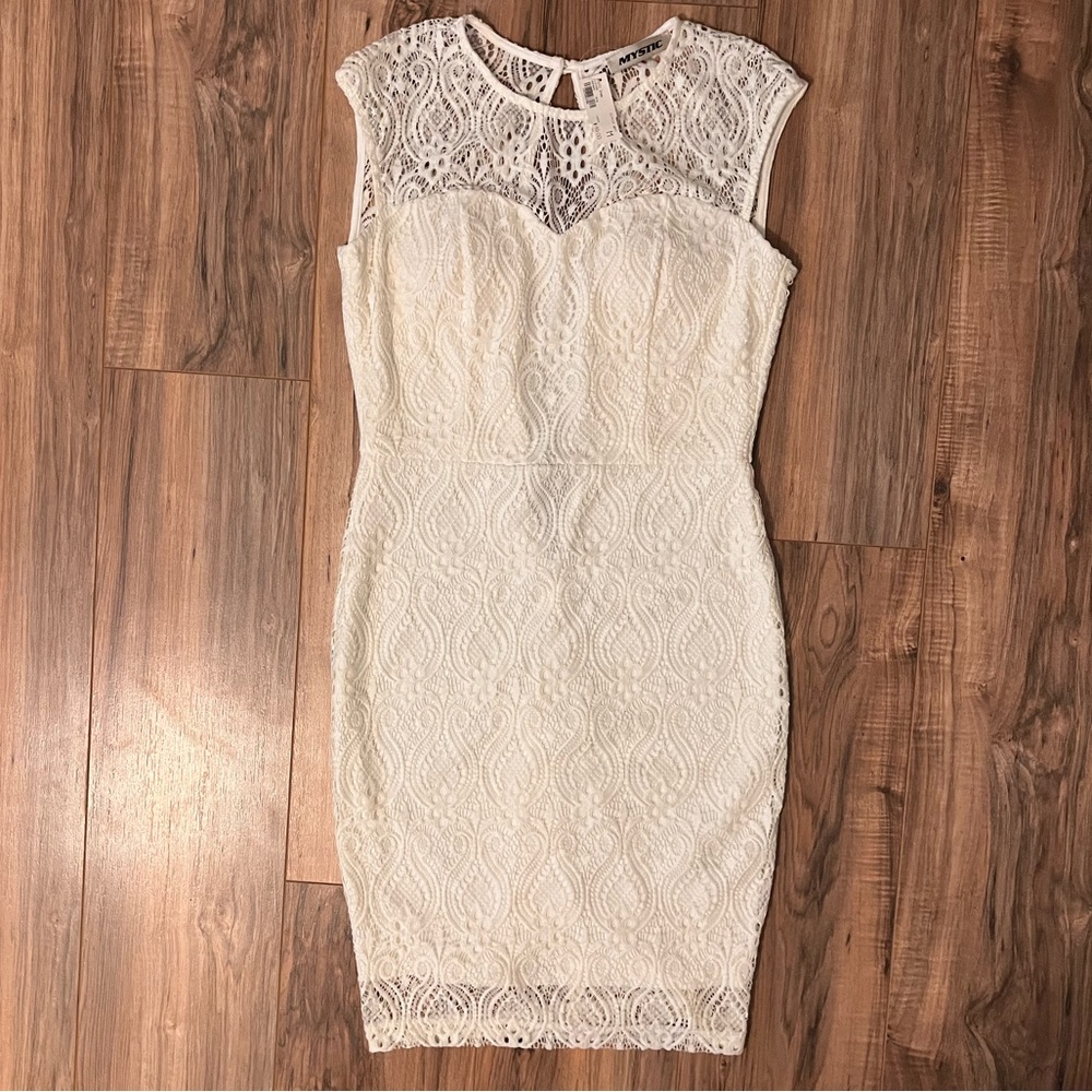 NWT. White Lace Dress